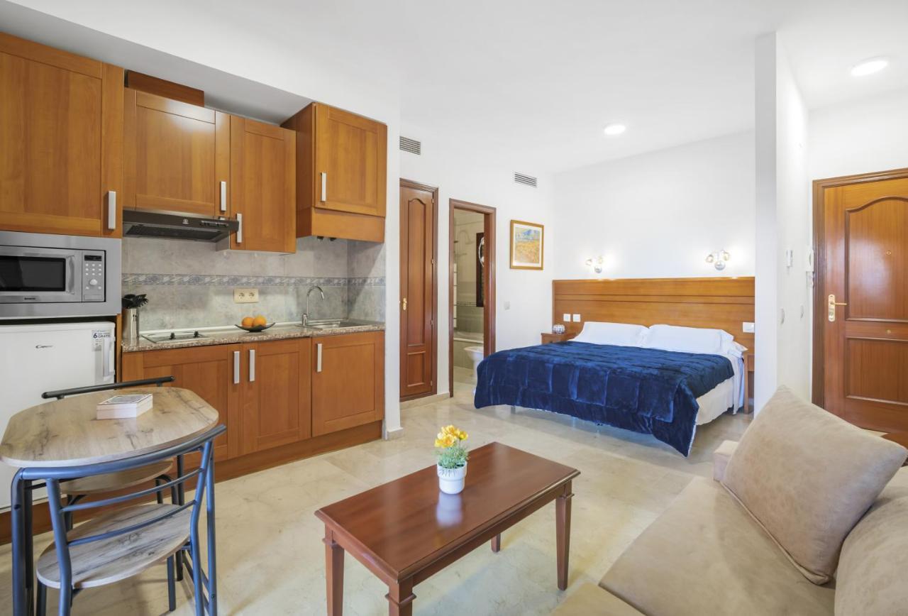 Don Juan Beach Resort Estepona Kültér fotó